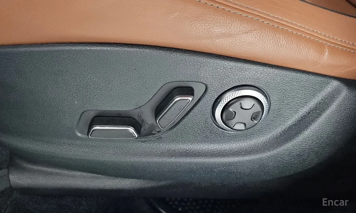 Фото 31 - Genesis GV70