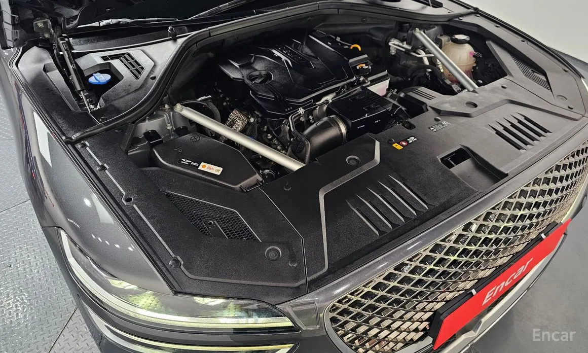 Фото 6 - Genesis GV70