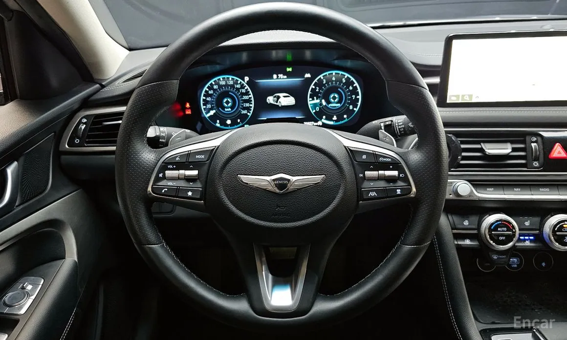 Photo 12 - Genesis G70