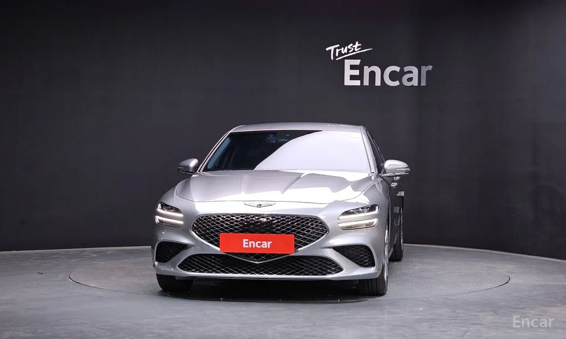 Photo 3 - Genesis G70