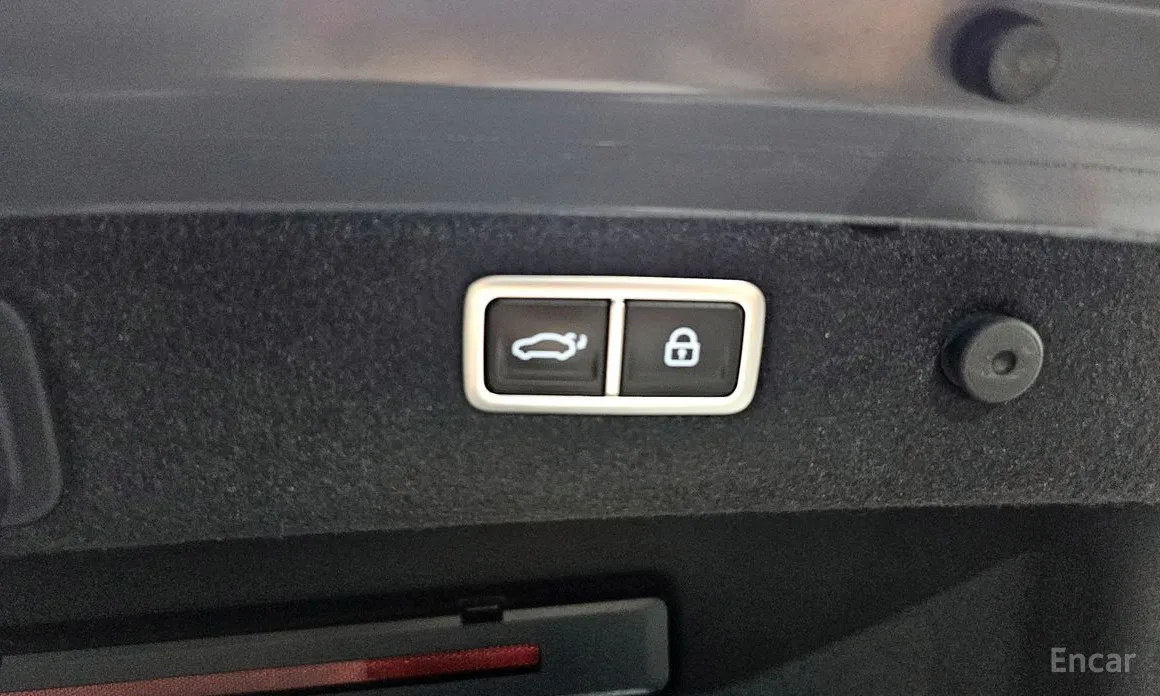 Photo 35 - Genesis G70