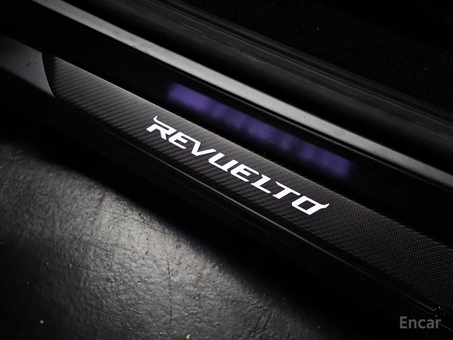 Lamborghini Revuelto 2025 6.5 V12