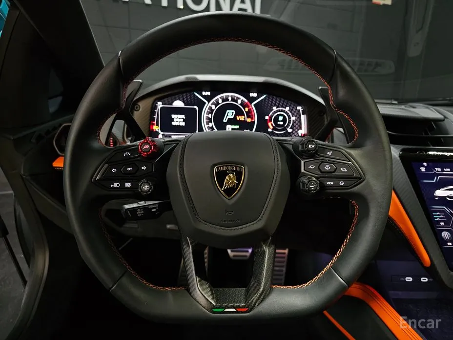 Lamborghini Revuelto 2025 6.5 V12