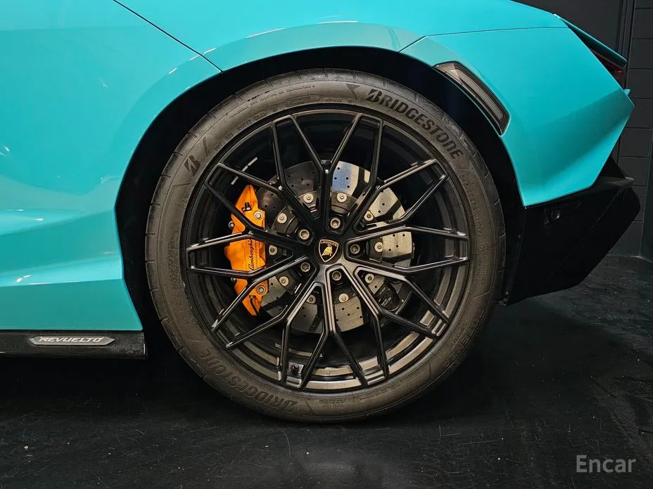 Lamborghini Revuelto 2025 6.5 V12