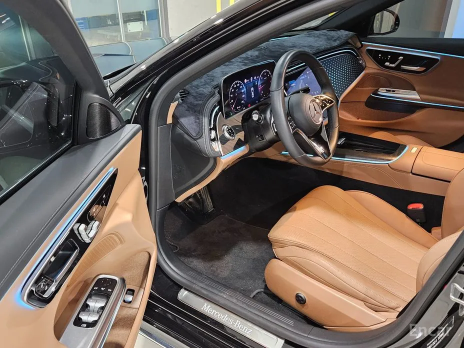 Mercedes-Benz E-Class 2024 E220d 4MATIC Exclusive