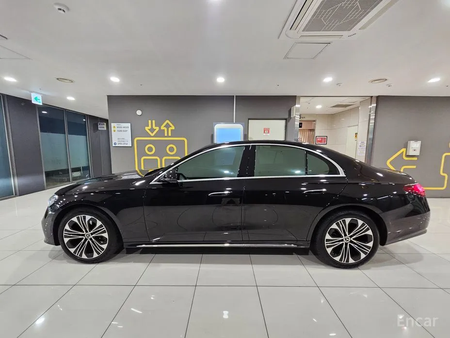 Mercedes-Benz E-Class 2024 E220d 4MATIC Exclusive