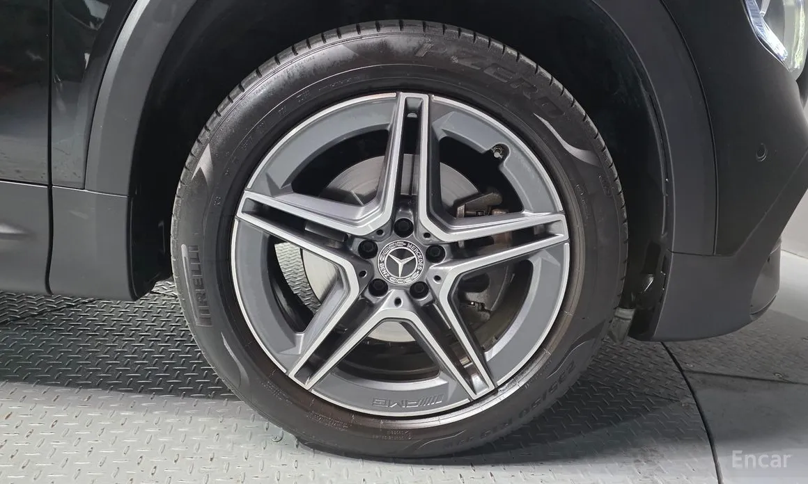 Mercedes-Benz GLB-Class 2020 GLB250 4MATIC