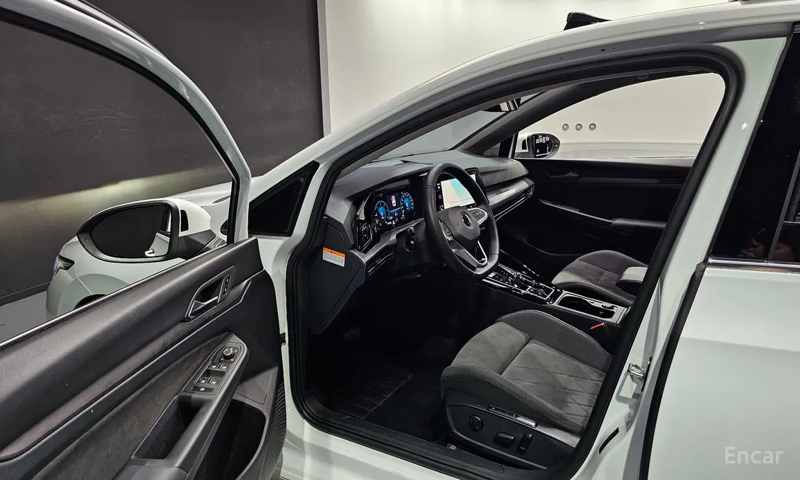 Photo 10 - Volkswagen Golf