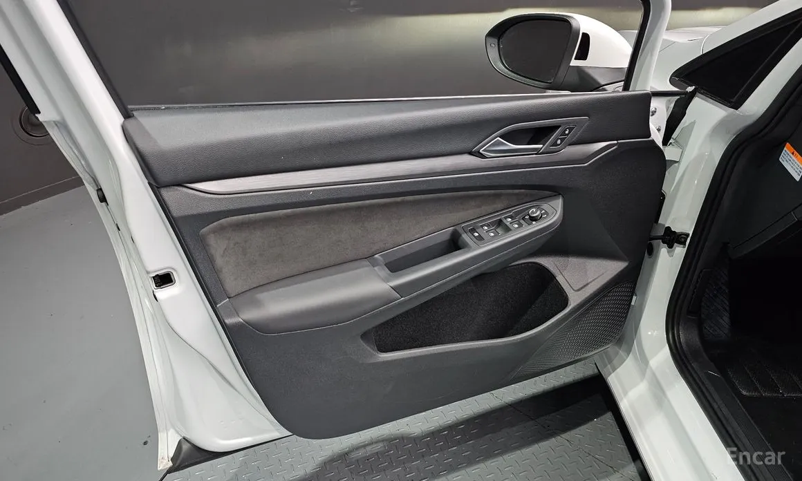 Photo 24 - Volkswagen Golf