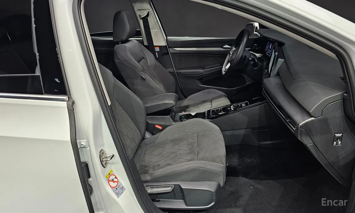 Photo 26 - Volkswagen Golf