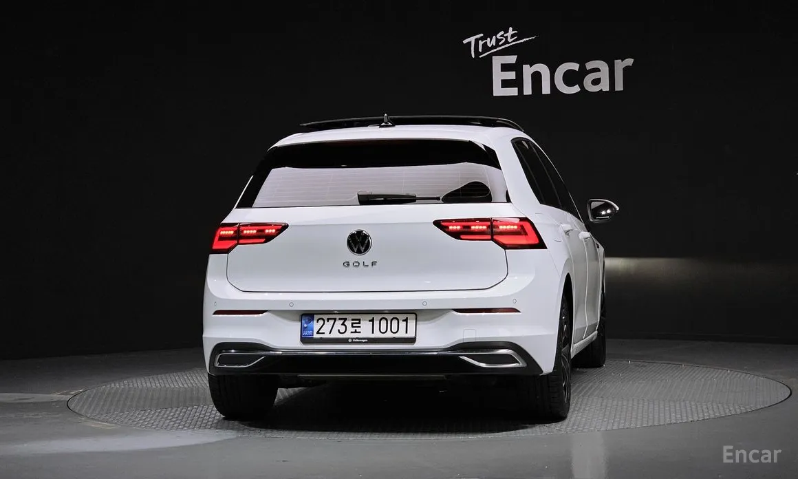 Photo 4 - Volkswagen Golf