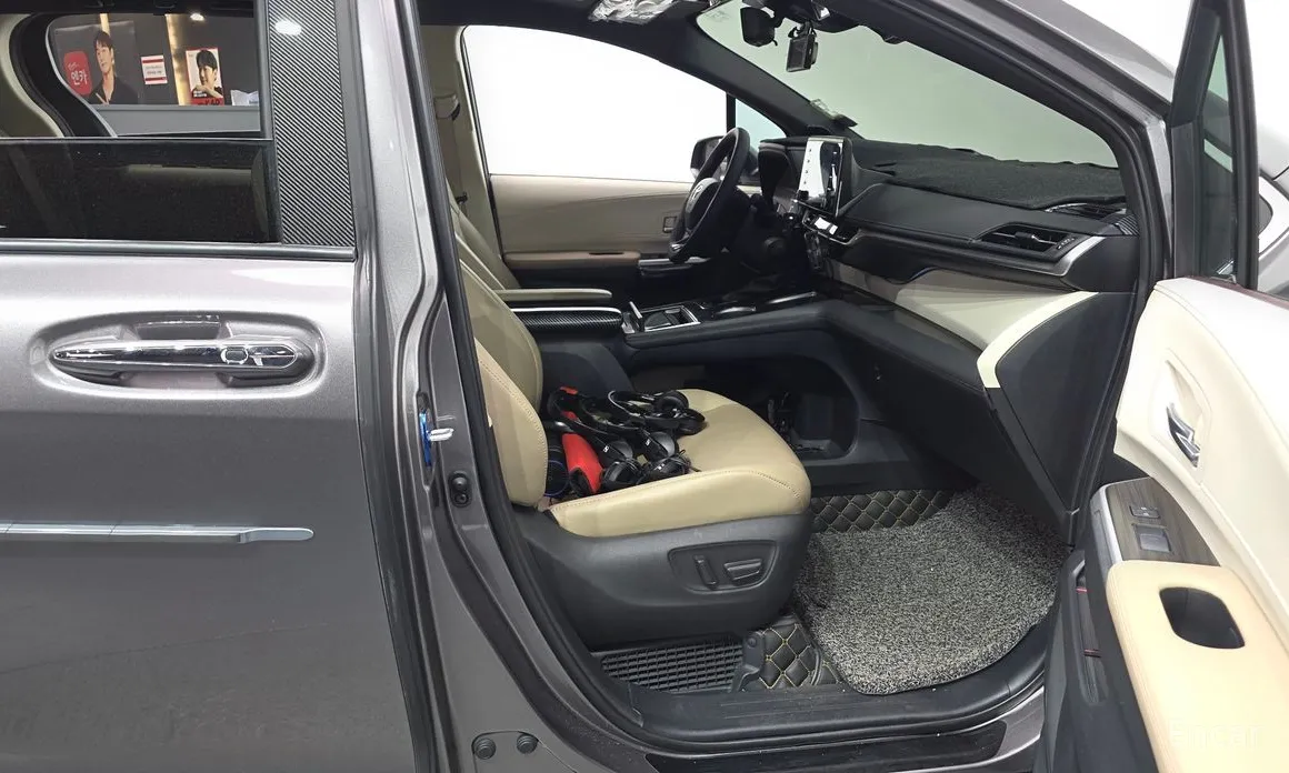Toyota Sienna 2020 2.5 Hybrid 2WD
