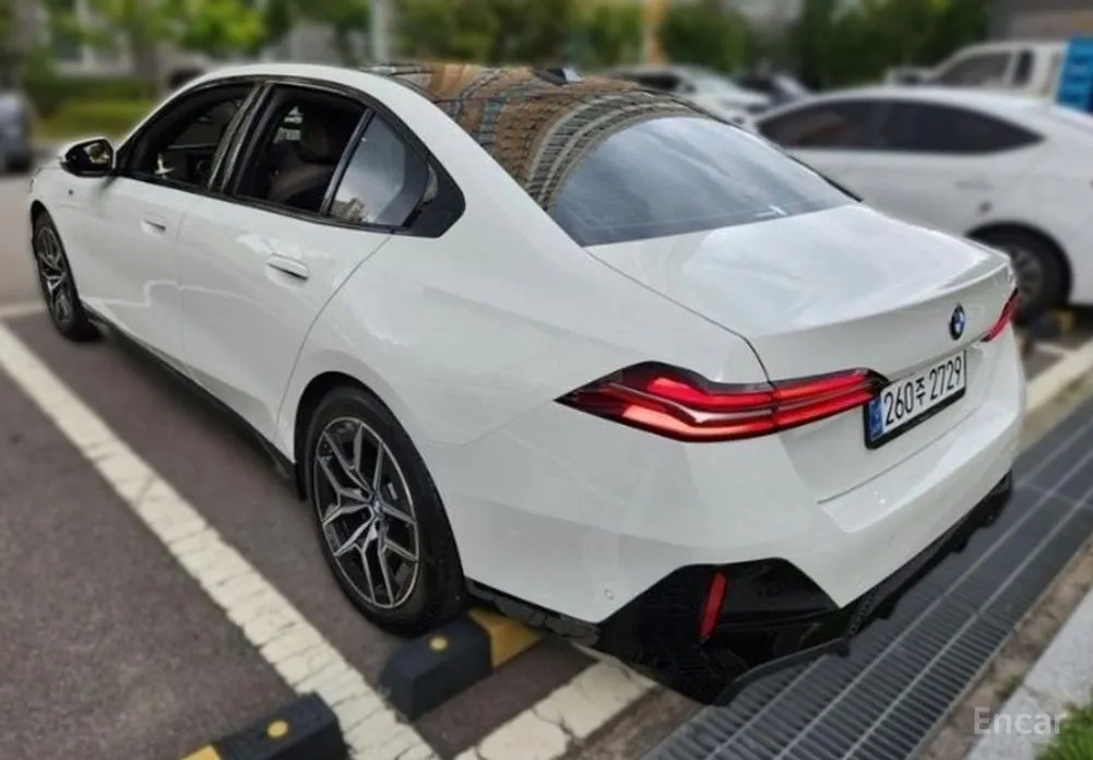BMW 5 Series 2023 520i M Sport