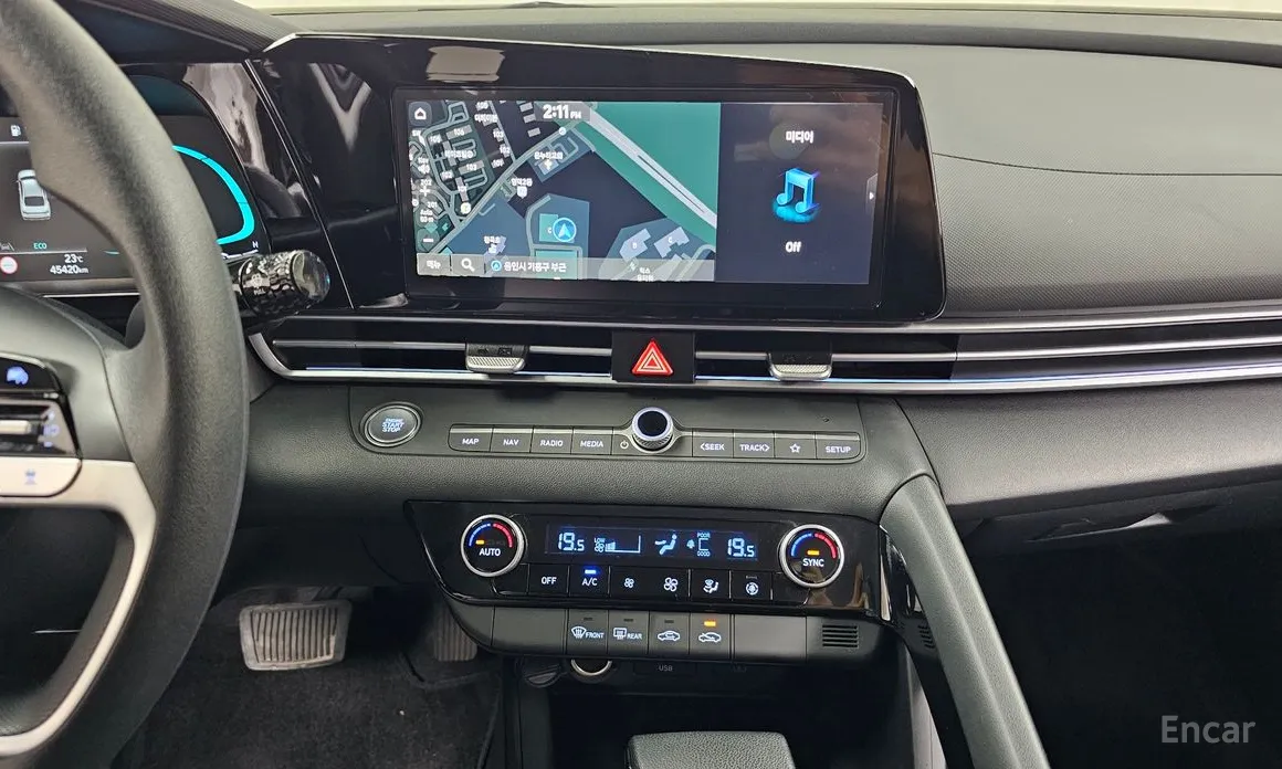 Hyundai Avante 2023 Smart