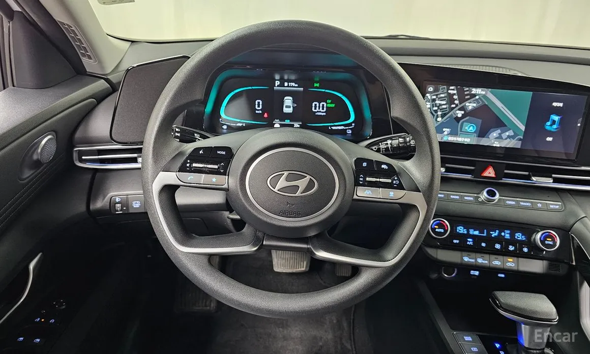 Hyundai Avante 2023 Smart