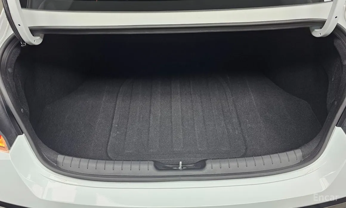 Hyundai Avante 2023 Smart