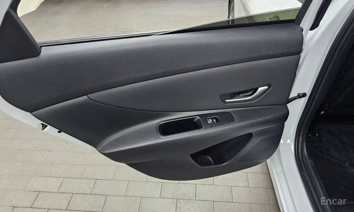 Hyundai Avante 2023 Smart