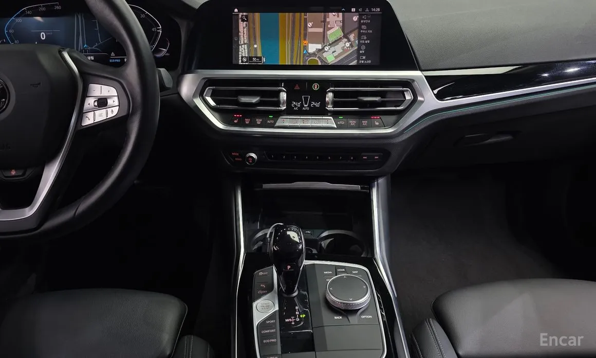 BMW 3 Series 2019 320i
