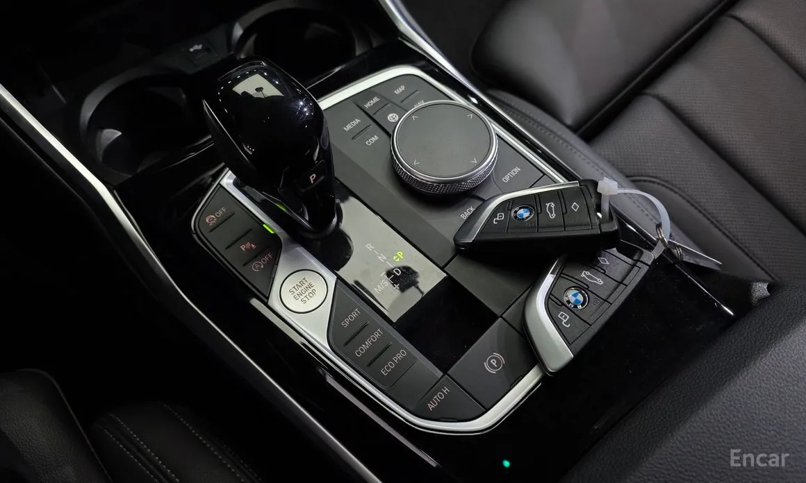 BMW 3 Series 2019 320i