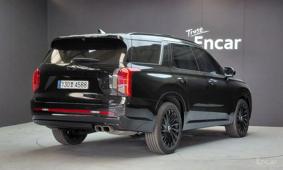 Photo 2 - Hyundai Palisade