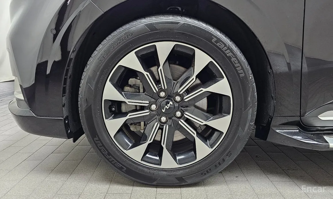 Фото 5 - Kia Carnival