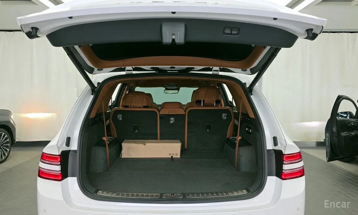 Фото 20 - Genesis GV80