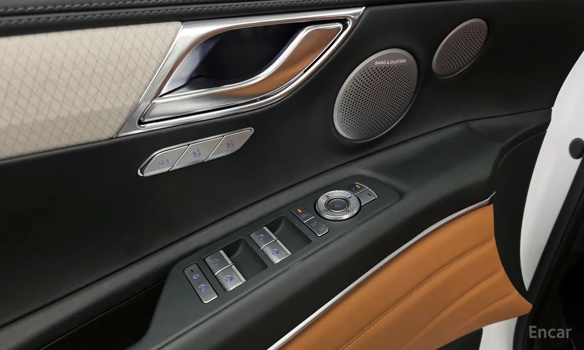 Фото 29 - Genesis GV80