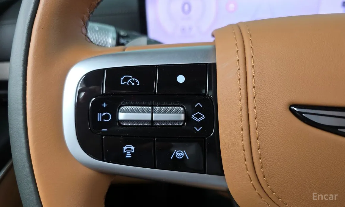 Фото 35 - Genesis GV80