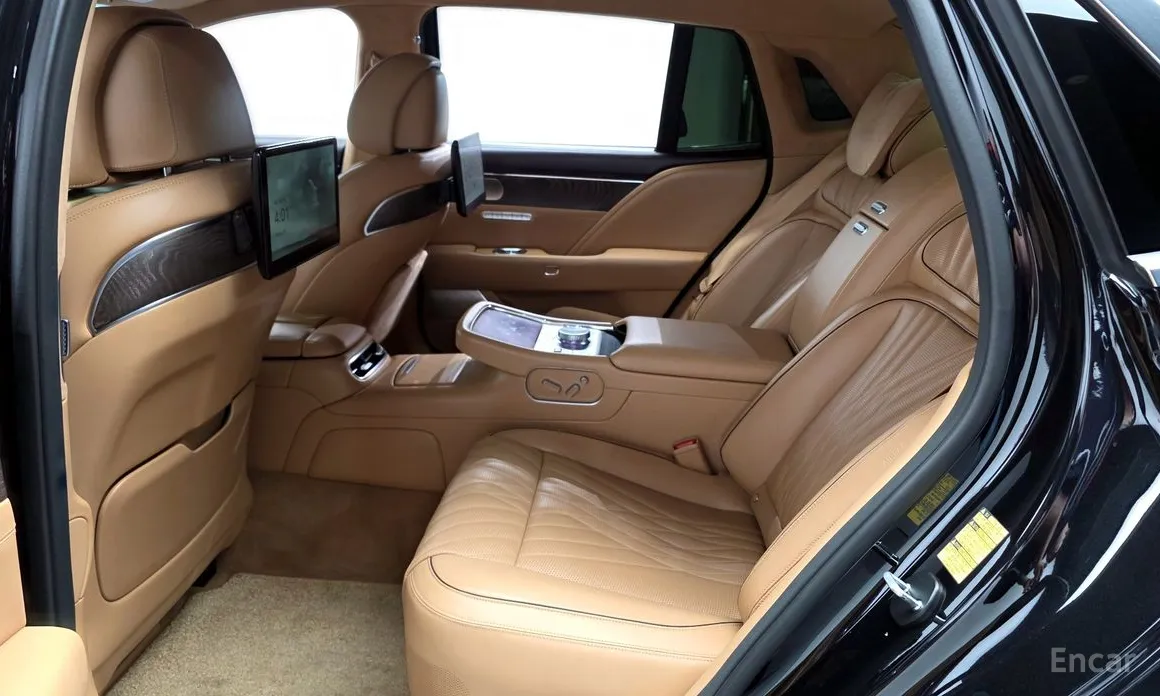 Фото 26 - Genesis G90