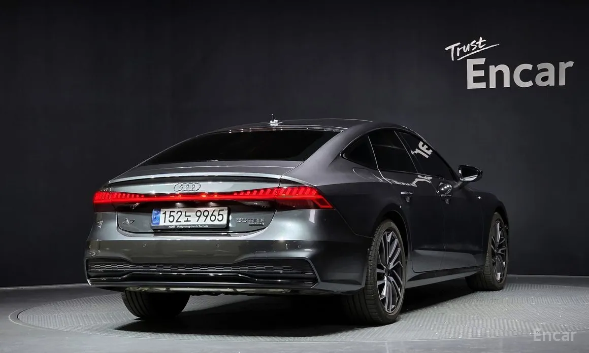 Фото 2 - Audi A7