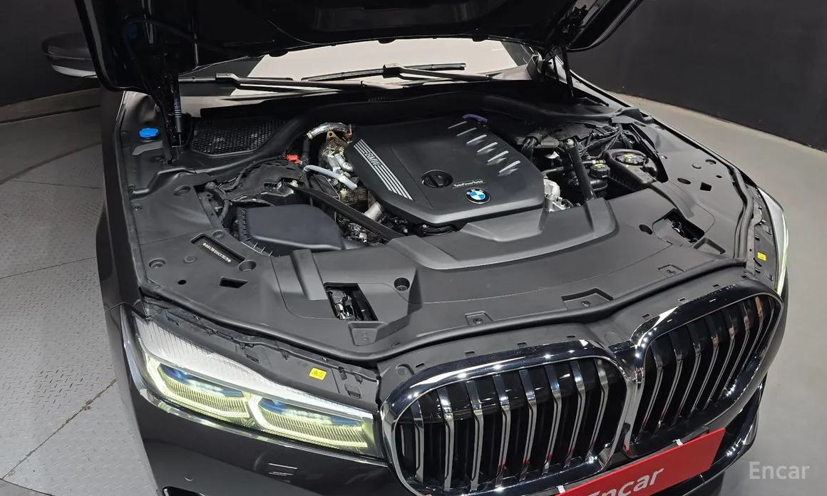 Photo 6 - BMW 7 Series