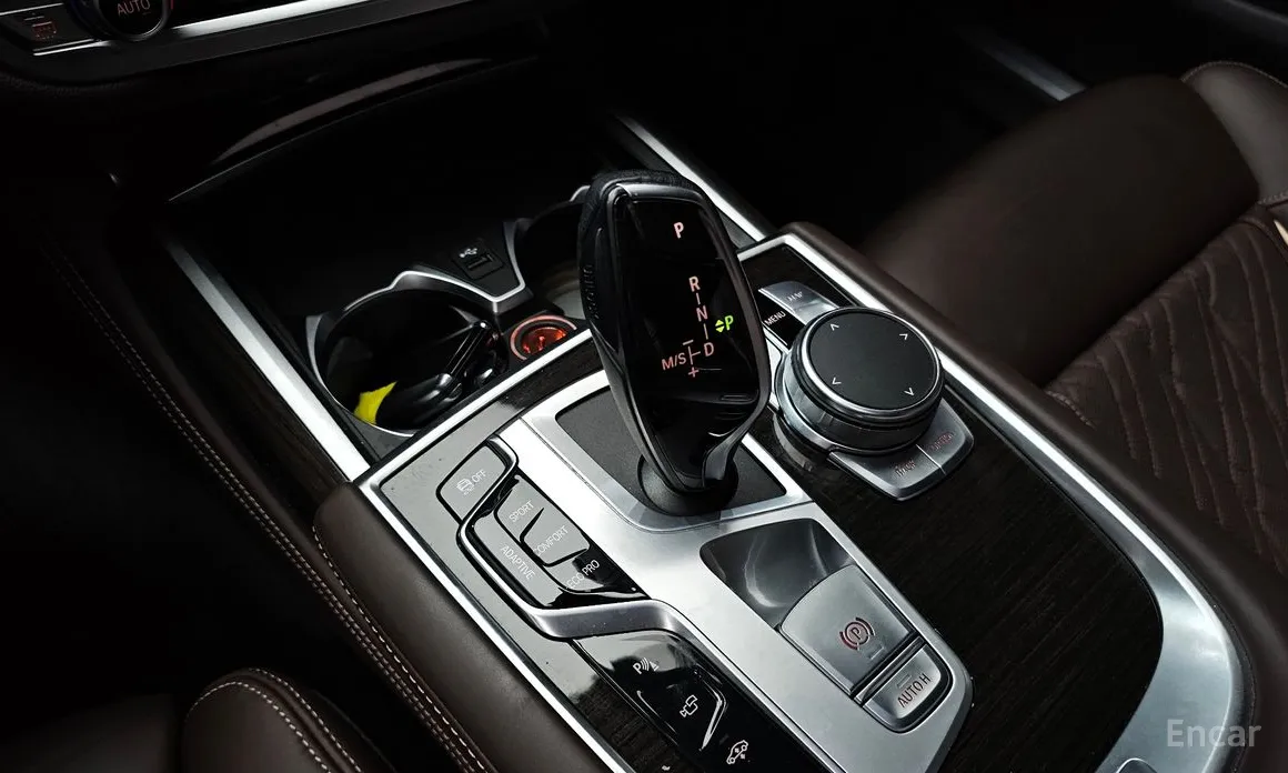 Photo 9 - BMW 7 Series