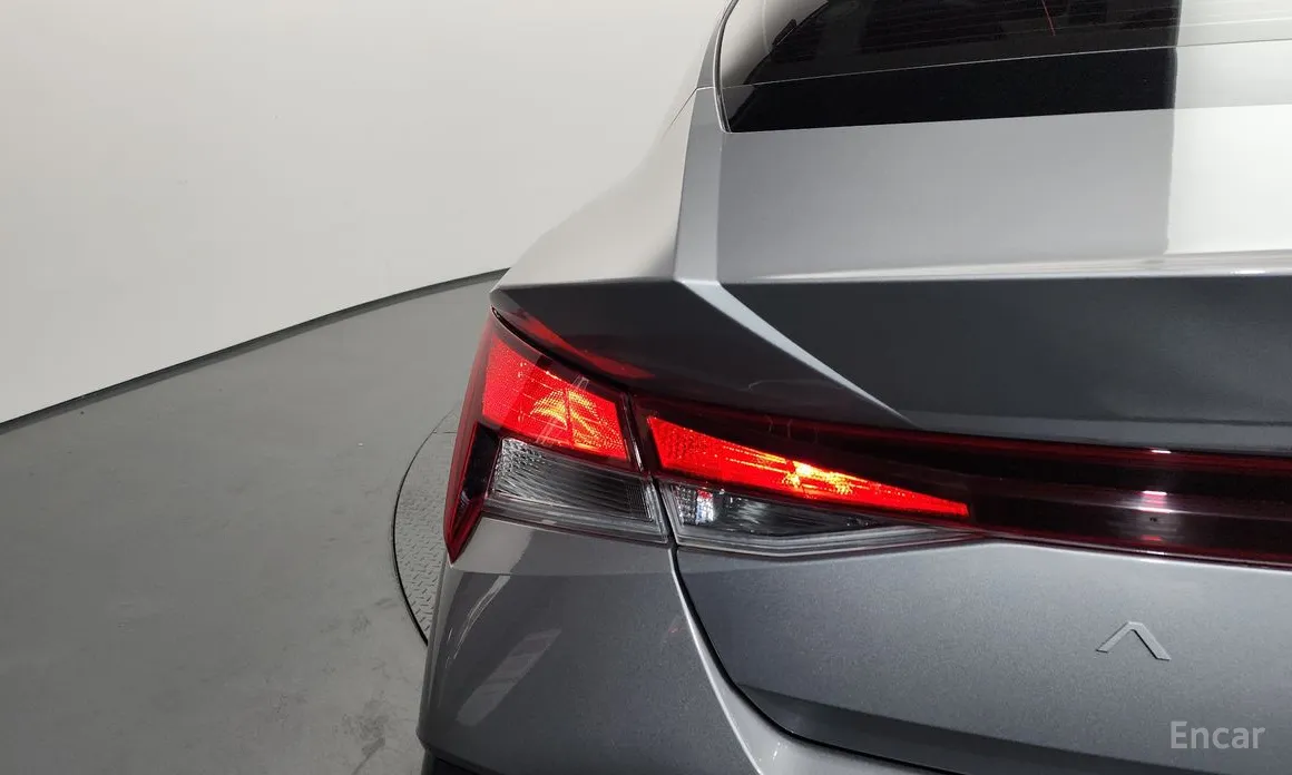 Hyundai Avante 2023 1.6