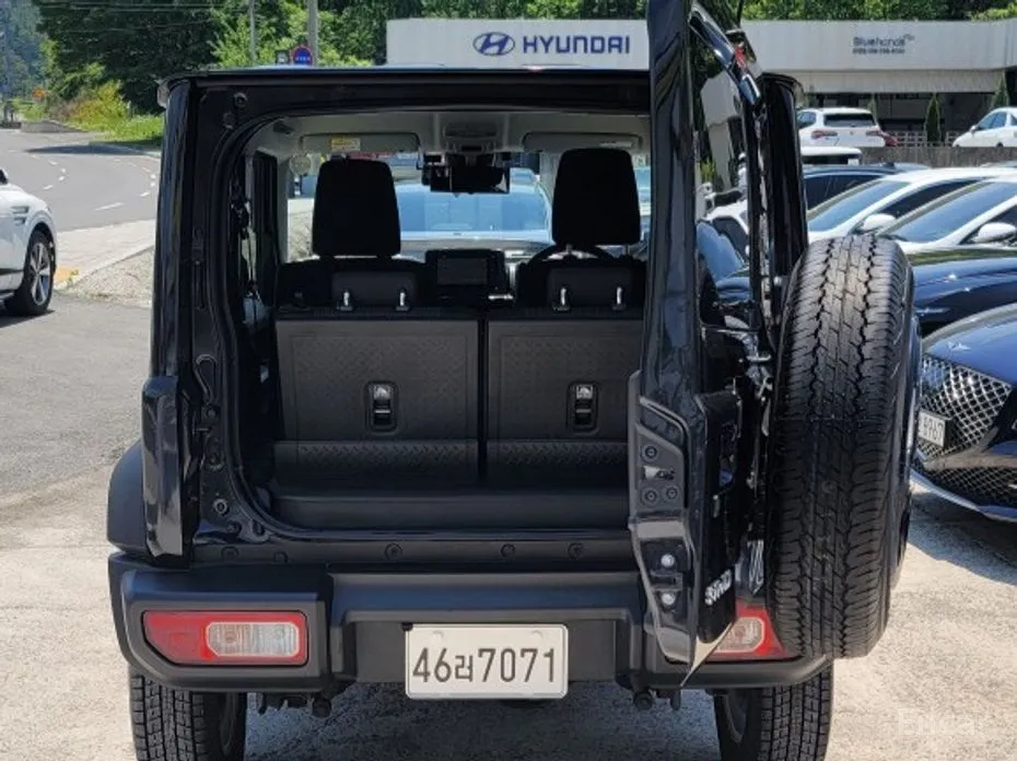 Фото 12 - Suzuki Jimny