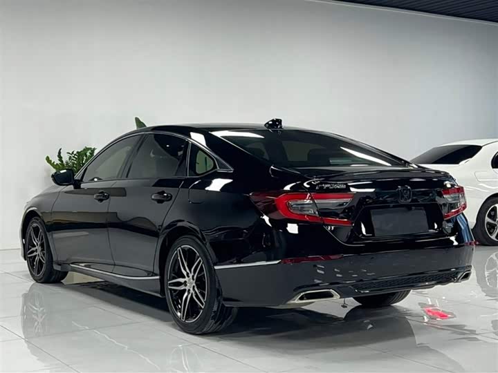Zdjęcie 7 - Honda Accord