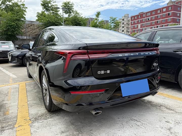 Bestune B70 2025 2025款 龙耀版 1.5T 舒享型