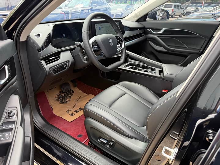 Bestune B70 2025 2025款 龙耀版 1.5T 舒享型