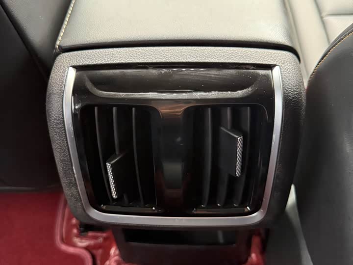 Bestune B70 2025 2025款 龙耀版 1.5T 舒享型