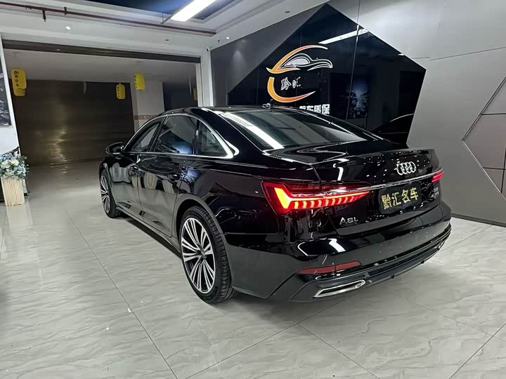 Фото 6 - Audi A6L