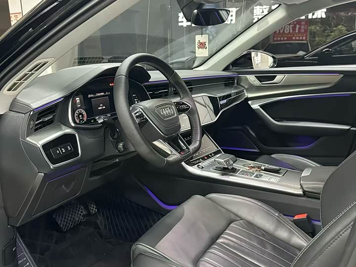 Фото 8 - Audi A6L
