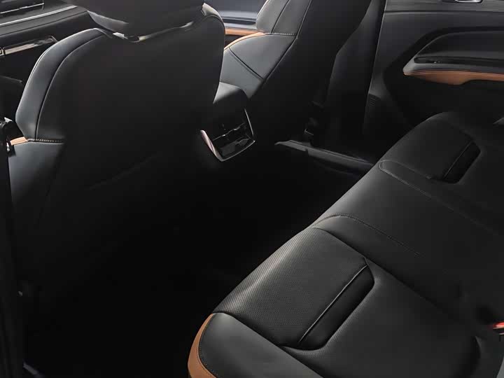 2025 Ford Equator Sport