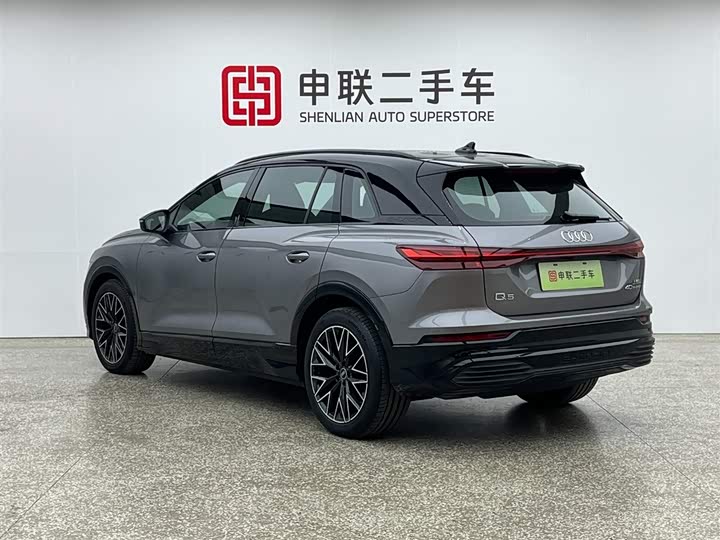 Фото 8 - Audi Q5 e-tron