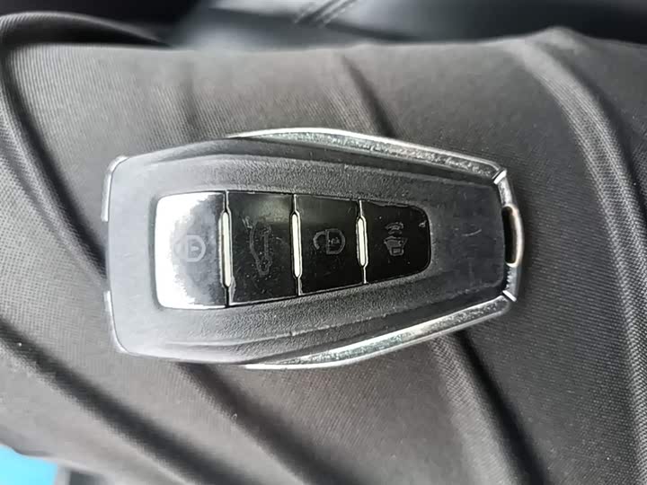 Zdjęcie 9 - Geely Emgrand