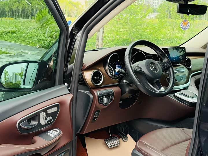 Mercedes-Benz V-Class 2022 2022款 V 260 L 长轴距豪华版