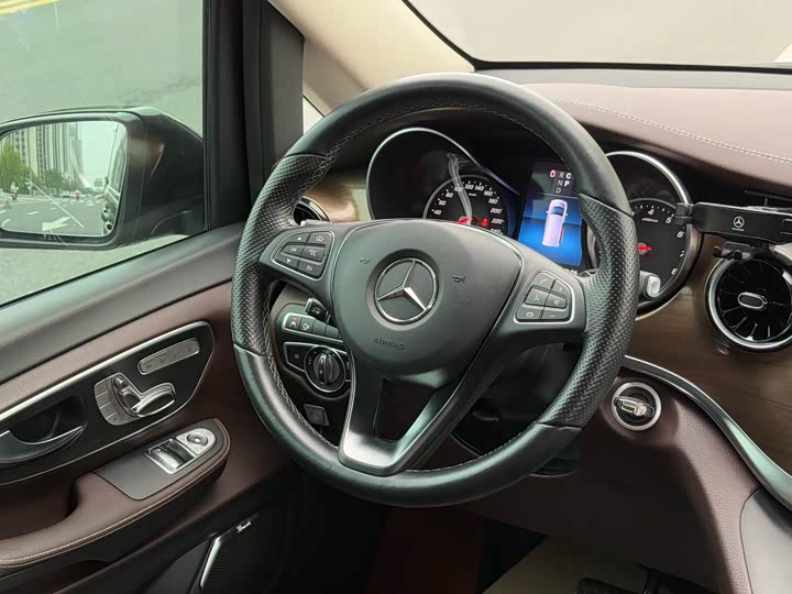Mercedes-Benz V-Class 2022 2022款 V 260 L 长轴距豪华版