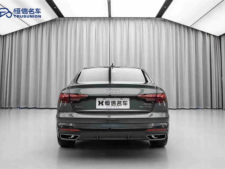 Фото 6 - Audi A4L