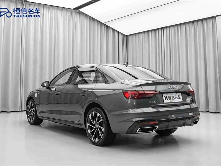Фото 7 - Audi A4L