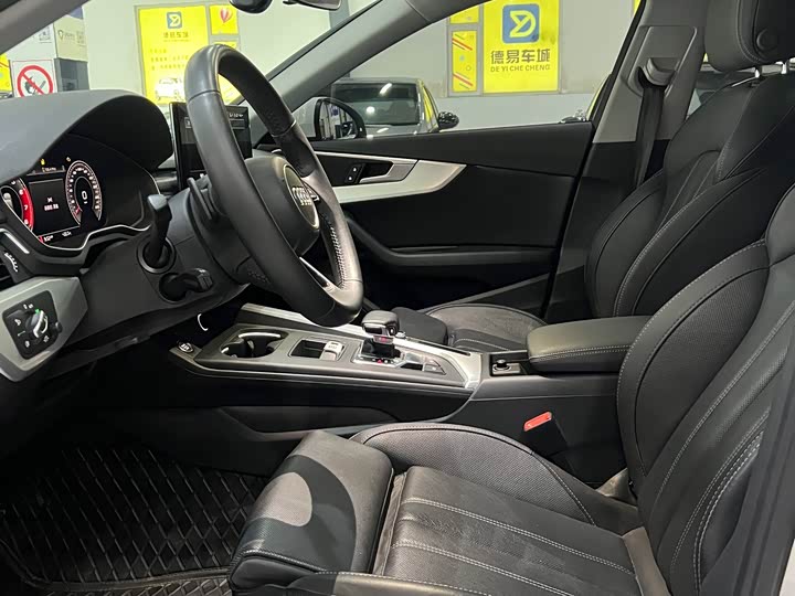 Zdjęcie 4 - Audi A4L