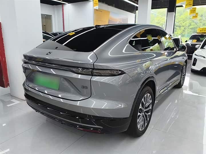 Фото 7 - Nio EC6