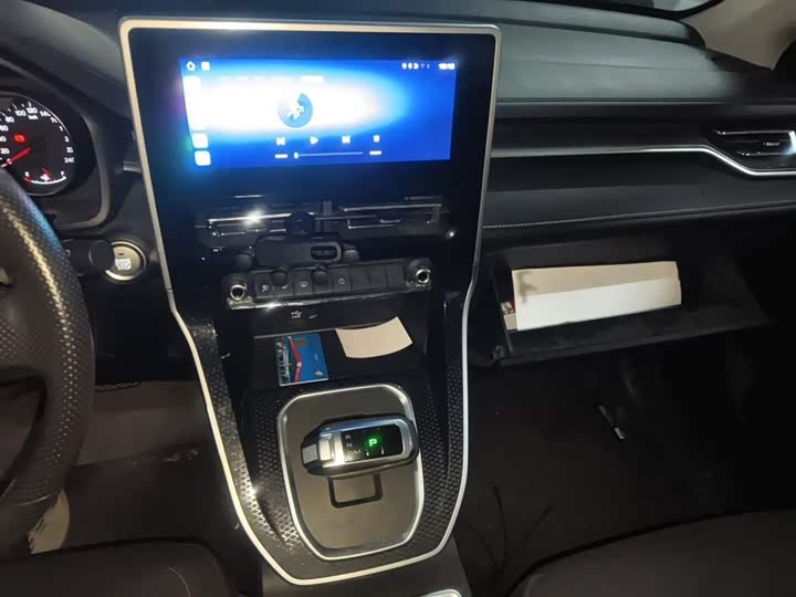 Фото 6 - Haval M6